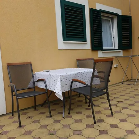 Apartment Apartman Iva *